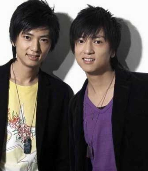 6對雙胞胎明星,每一對都傻傻分不清,宋達民兄弟仿若一個人 6對雙胞胎明星,每一對都傻傻分不清,宋達民兄弟仿若一個人