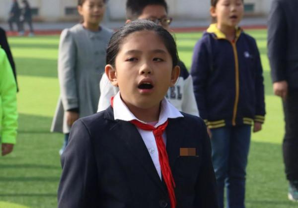 學校紅領巾變“綠領巾”?很多網友不理解 學校紅領巾變“綠領巾”?很多網友不理解