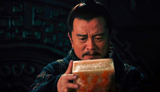 歷史上，殺害曹操父親的張闓，最後是什麼下場？