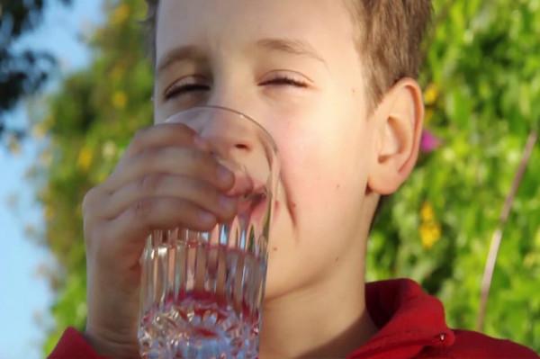 淨水器能治病？生病不用去醫院？