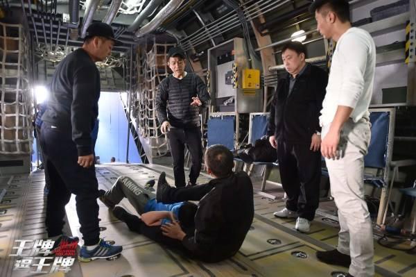 明星拍戲有多辛苦,劇組花絮流出,誰被指太矯情? 明星拍戲有多辛苦,劇組花絮流出,誰被指太矯情?