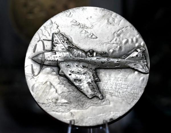 華為不可戰勝銅質勳章鑑賞