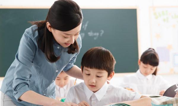 教師隊伍出現眾多“佛系老師”，如此狀態，使得家長們焦躁不安