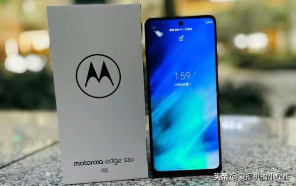 一億畫素+12GB+256GB,重回2399元,5000mAh大續航旗艦售價親民 一億畫素+12GB+256GB,重回2399元,5000mAh大續航旗艦售價親民