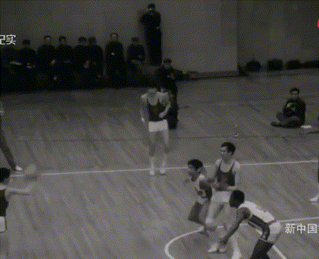 緬懷中國籃球英雄穆鐵柱！曾單場80分並兩勝美國隊，59歲英年早逝