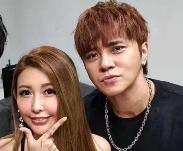 退圈嫁老實人?是誰改寫了“蝴蝶姐姐”簡愷樂的結局? 退圈嫁老實人?是誰改寫了“蝴蝶姐姐”簡愷樂的結局?