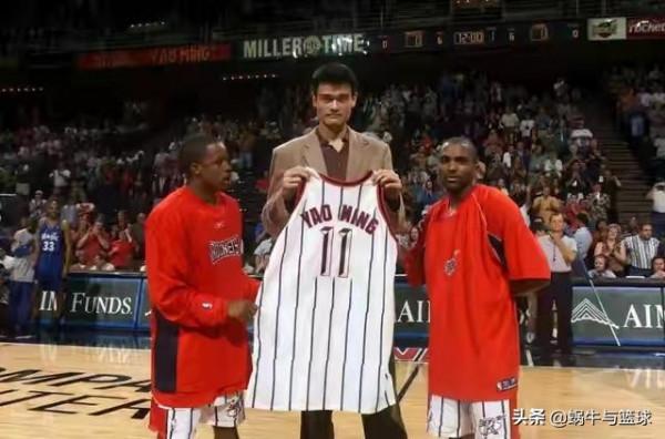 姚明是2002年的狀元,同年的榜眼和探花是誰,成就如何? 姚明是2002年的狀元,同年的榜眼和探花是誰,成就如何?