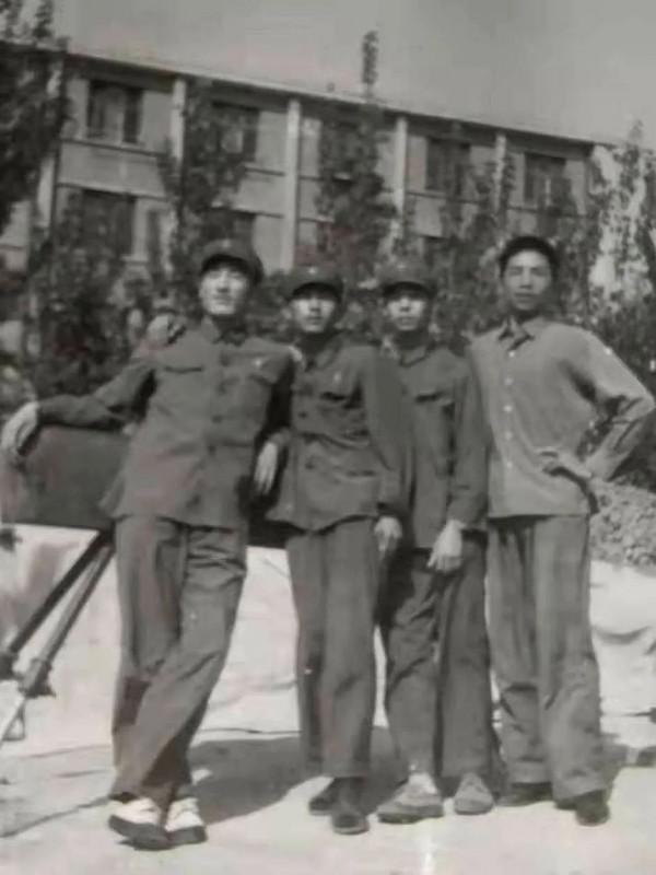 軍旅往事聊&OpenCurlyDoubleQuote;洗澡&rdquo;