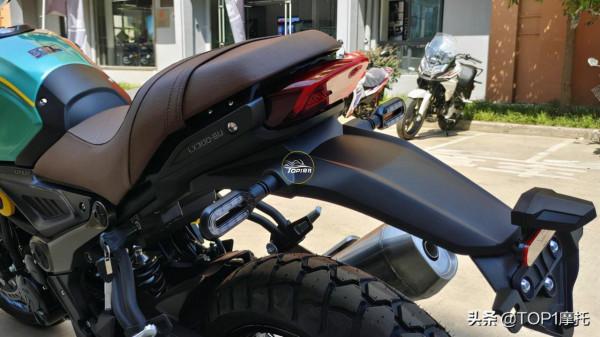 無極300AC攀爬版到店實拍 更適合跑爛路的復古摩托 無極300AC攀爬版到店實拍 更適合跑爛路的復古摩托