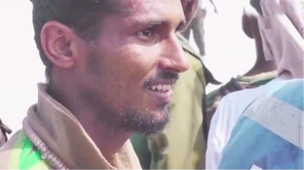 索馬利亞海盜最丟臉的搶劫：挾持貨船2年沒人來贖，還要養22名人質