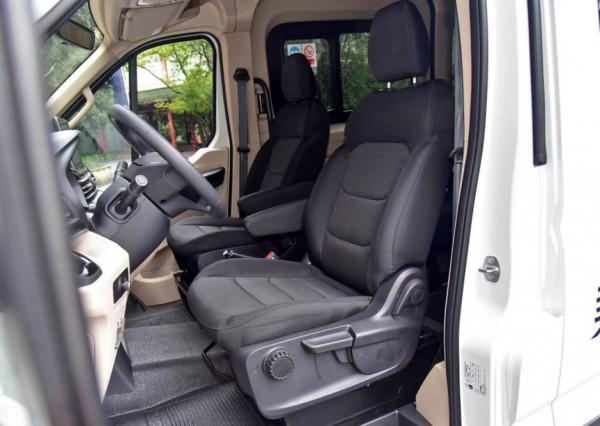 新能源也開始入侵民用客車,22萬的大通EV90,續航再長點就更好 新能源也開始入侵民用客車,22萬的大通EV90,續航再長點就更好