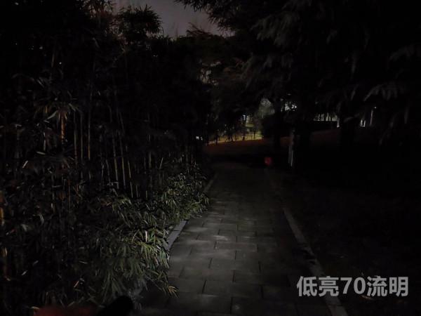 手電還能減壓？好玩到停不下來！ACEBEAM騎士RX AA小直體驗