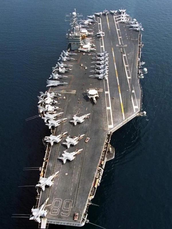 尼米茲號航母 尼米茲號航母