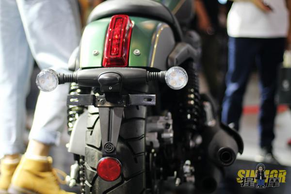 重慶摩博會 錢江釋出最新逸550與閃300s 復古與巡航逸起閃耀 重慶摩博會 錢江釋出最新逸550與閃300s 復古與巡航逸起閃耀