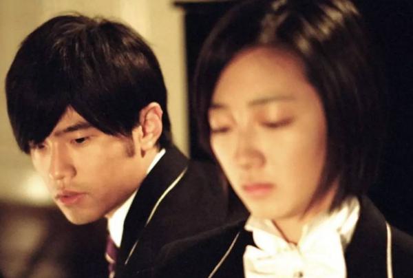 《不能說的秘密》影評：一部不錯的奇幻愛情電影，穿越時間去找你