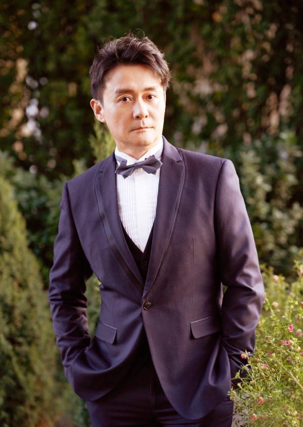 著名演員邢岷山:曾打抱不平被毀容,帶著平凡妻子拍戲 著名演員邢岷山:曾打抱不平被毀容,帶著平凡妻子拍戲