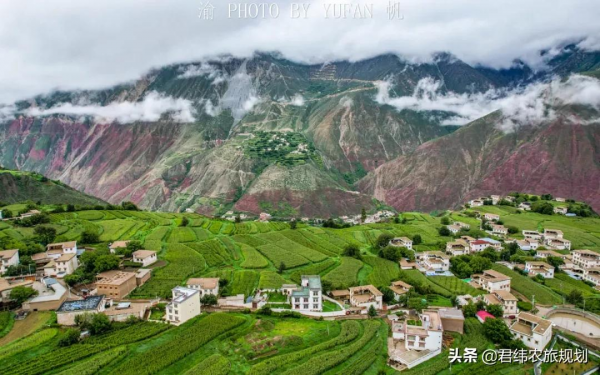 快來看看西藏新農村，家家都住小洋樓，環境美如世外桃源