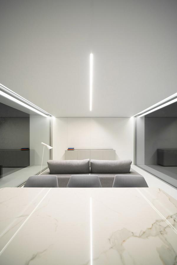 極簡主義創新型住宅:細節精確完美,居住空間冰冷又高階 極簡主義創新型住宅:細節精確完美,居住空間冰冷又高階