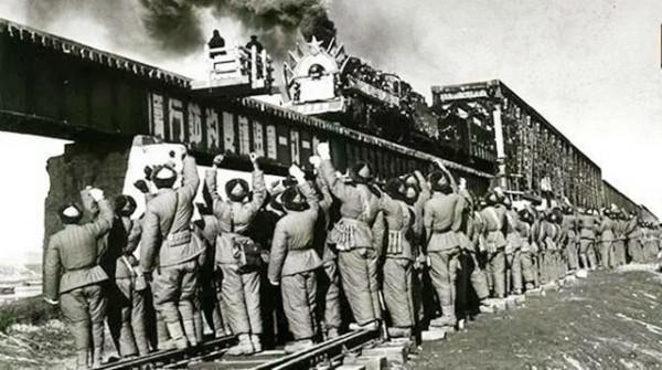 1983年鐵道兵被撤銷，司令員和政委都是開國上將，他們去哪裡了？