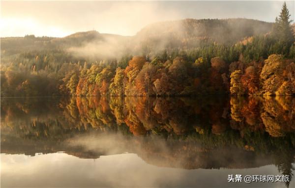 蘇格蘭秋色醉人 水中倒影宛如水墨畫