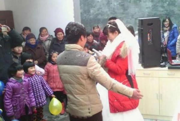 農村的上門女婿真不好當？女方倒給錢都不願意，這是為什麼？