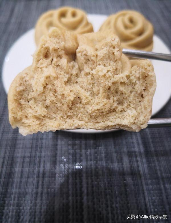 早餐不知道吃什麼？看看我家早餐，白玫瑰主食搭配雞絲蔬菜，完美