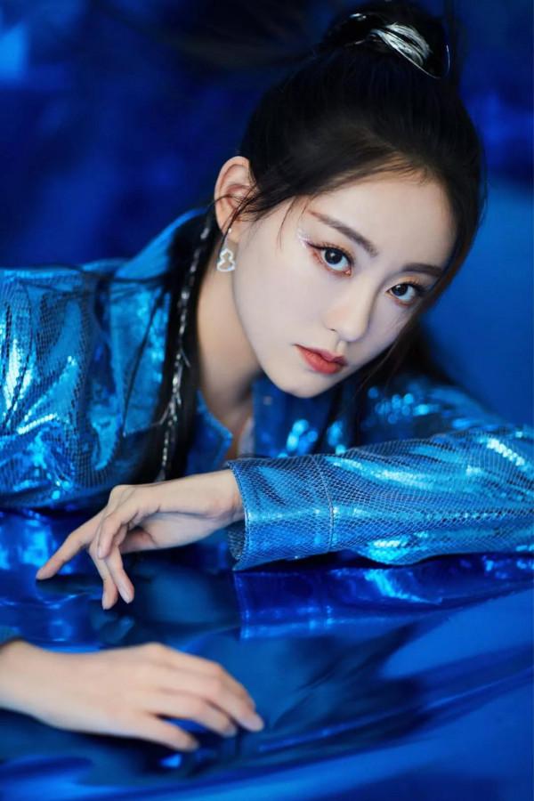 國民初戀關曉彤