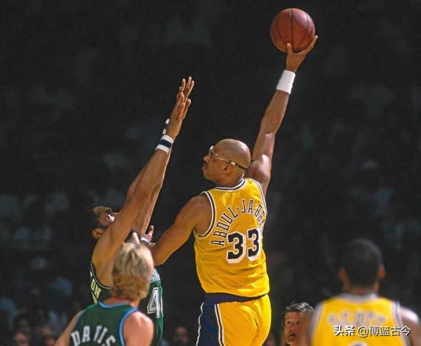 盤點NBA75週年偉大中鋒:天勾第1鯊魚第2,現役只有霍華德進前10 盤點NBA75週年偉大中鋒:天勾第1鯊魚第2,現役只有霍華德進前10