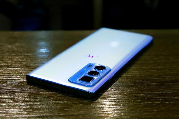 降至2399元，驍龍870+144Hz+一億畫素，這才叫真香機