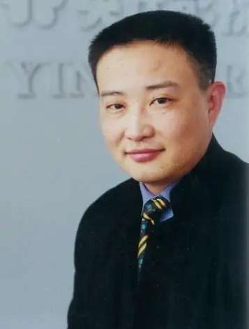 “牛小偉”呂小品：娶舞蹈老師，結婚11年無緋聞，事業家庭兩不誤