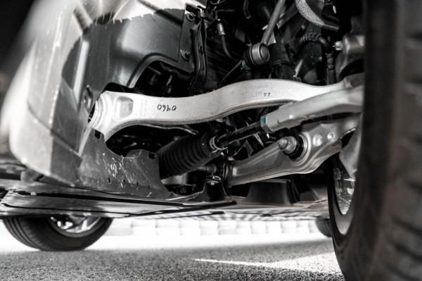 新車｜科技賦能，給生活加“電”！試駕全新一代賓士C級