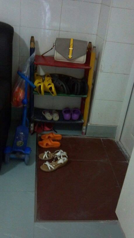 帶兒子獨自生活，花17萬買40多平小戶型，大家都說我被坑了