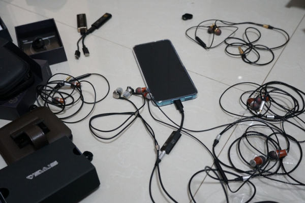 華為旗艦雙腰斬！接近K3003音質的百元耳機？雙11史詩級剁手指南