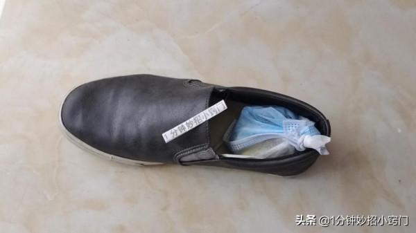 馬桶裡放個一次性口罩，真太棒了，馬桶不刷也不髒不臭，漲知識了