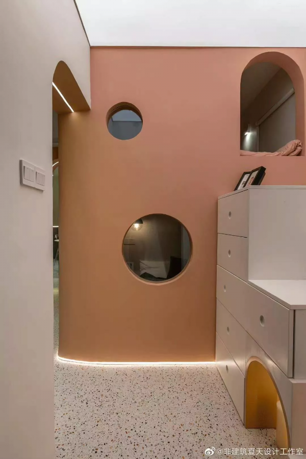 學區房改造又出神作!34㎡住五口人,莫蘭迪粉牆睡眠盒子驚豔了 學區房改造又出神作!34㎡住五口人,莫蘭迪粉牆睡眠盒子驚豔了