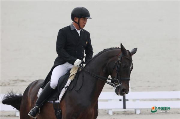 全運會馬術專案︱盛裝舞步個人賽 顧兵雨中摘金牌
