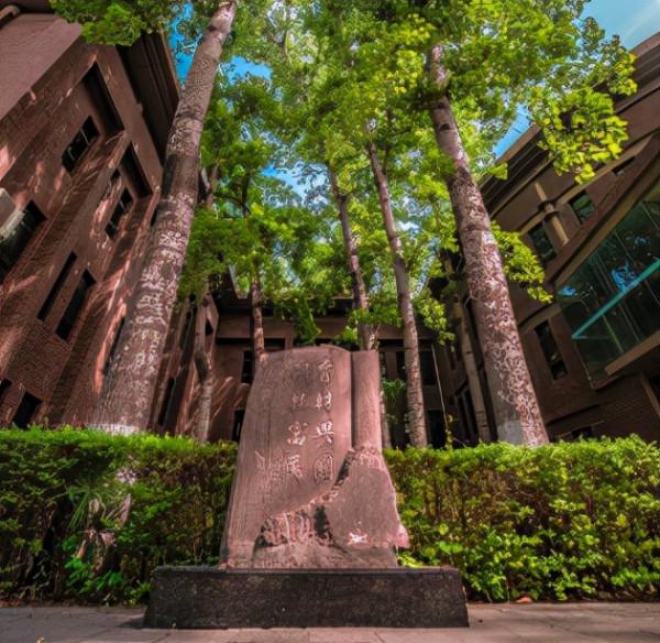 高顏值！陝西這所高校位於特大城市，佔地4300畝！網友：風景絕美