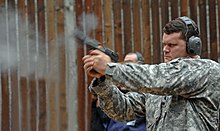 手槍中的小鋼炮——“沙漠之鷹” 手槍中的小鋼炮——“沙漠之鷹”