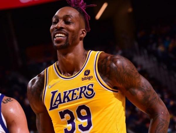 霍華德爆發，空砍23分12板！老詹威少啞火，庫裡30分帶隊3連勝