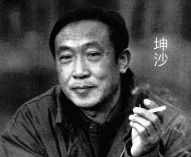 被拋棄的“尖東虎中虎”黃俊,助向家立威香港,是梅豔芳藍顏知己 被拋棄的“尖東虎中虎”黃俊,助向家立威香港,是梅豔芳藍顏知己