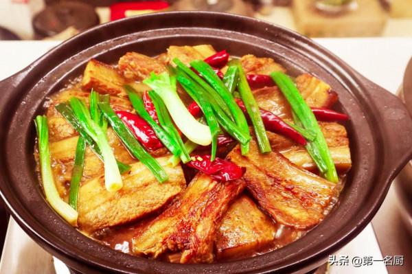 最適合冬天吃的8道家常肉菜,熱騰騰的端上桌,營養又解饞 最適合冬天吃的8道家常肉菜,熱騰騰的端上桌,營養又解饞