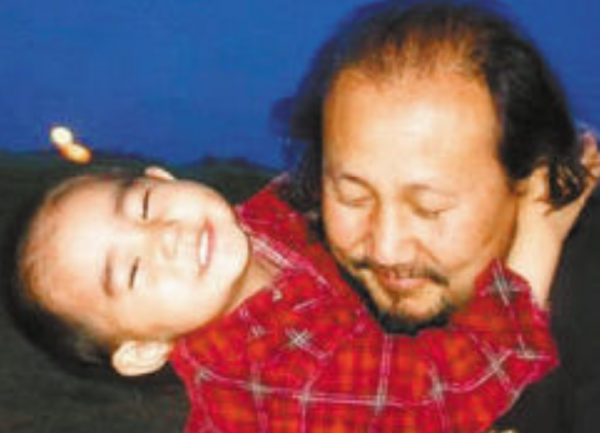 痛失愛子的6位明星，趙本山白髮人送黑髮人，周潤發女兒最可惜