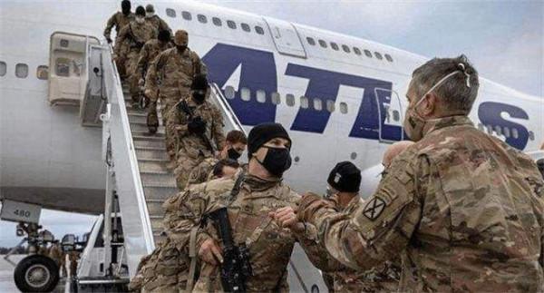 神兵天降！俄軍傘兵零傷亡奪回機場，美國使館人員悄悄撤離