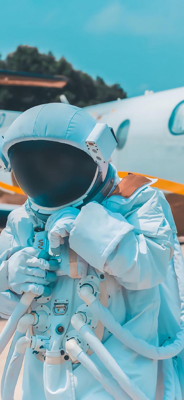 宇航員桌布｜總有一場相遇，帶著溫柔奔赴而來