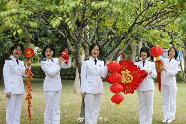 張燈結綵年味濃!海軍官兵開展迎新春活動 張燈結綵年味濃!海軍官兵開展迎新春活動