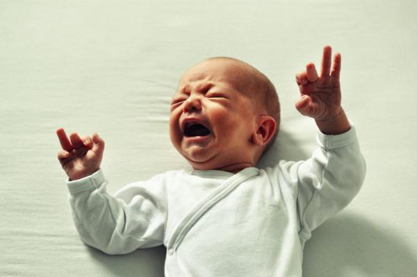 “一月睡二月哭三月攢肚”:0-3月寶寶照顧指南,讓爸媽少走彎路 “一月睡二月哭三月攢肚”:0-3月寶寶照顧指南,讓爸媽少走彎路