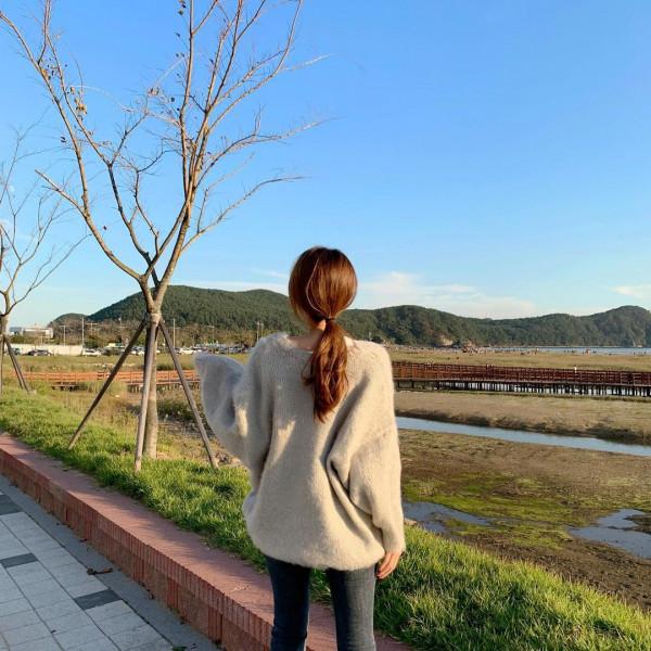 毛衣這樣穿搭很有品味，輕鬆告別路人感，打造高顏值女神氛圍感