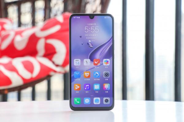 買榮耀手機別花冤枉錢 這三款不值得入手 款款都是高價低配效能一般