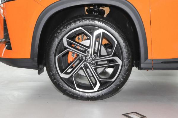 想買空間大、動力強、省油的緊湊型SUV，不妨看看名爵MG ONE