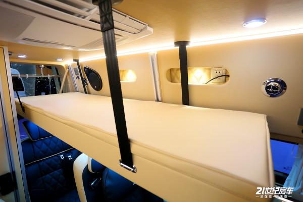 體現一車商旅兩用性，配置功能豐富！福客特黑騎士總裁版房車